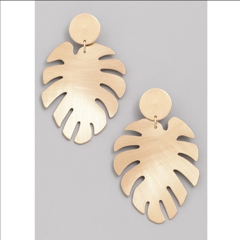 NWT Gold Leaf Earrings